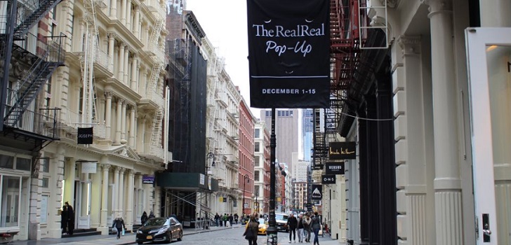 Pop up de The RealReal El portal de lujo de segunda mano The RealReal se vuelca en el offline con ‘pop ups’ en Estados Unidos